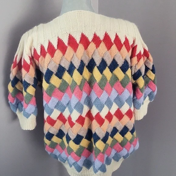 Multicolor Diamond Pattern Women's Sweater - Picture 4 of 16